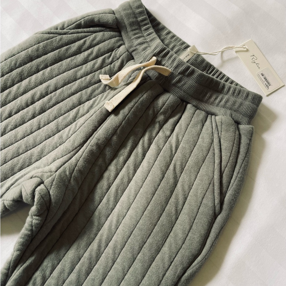 Rylee + Cru Quilted Sweatpants